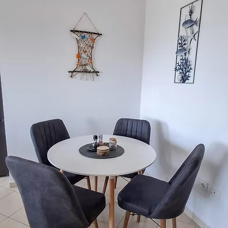 Floor - Sea & Harbor View - By Mynests Apartamento Durrës